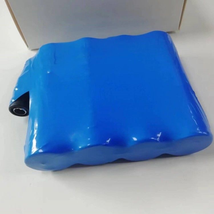 4 celle 21700 7,4 V con batteria 10000mah 2 pezzi in serie 2 in parallelo con Dc5.5x2.1mm presa femminile