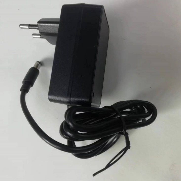 CE 12.6 V 2A caricabatterie EU Plug DC5521