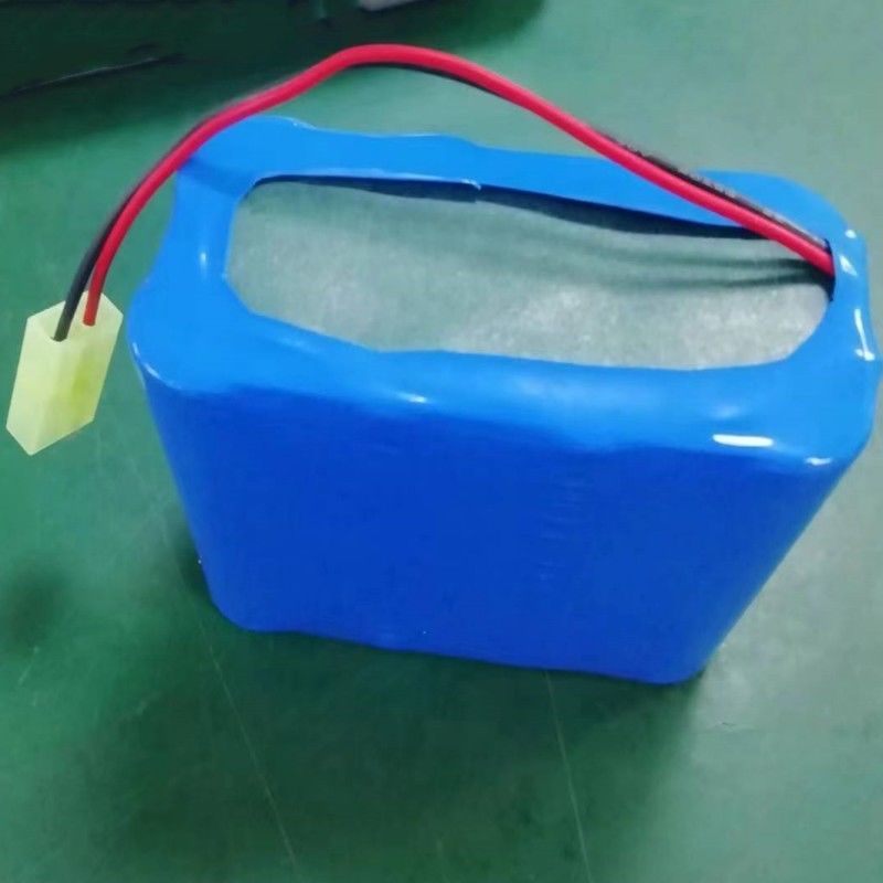 14.4V 4400mAh 18650 pacchetto batteria cellulare 4S2P con spina Tamiya per la luce wireless par