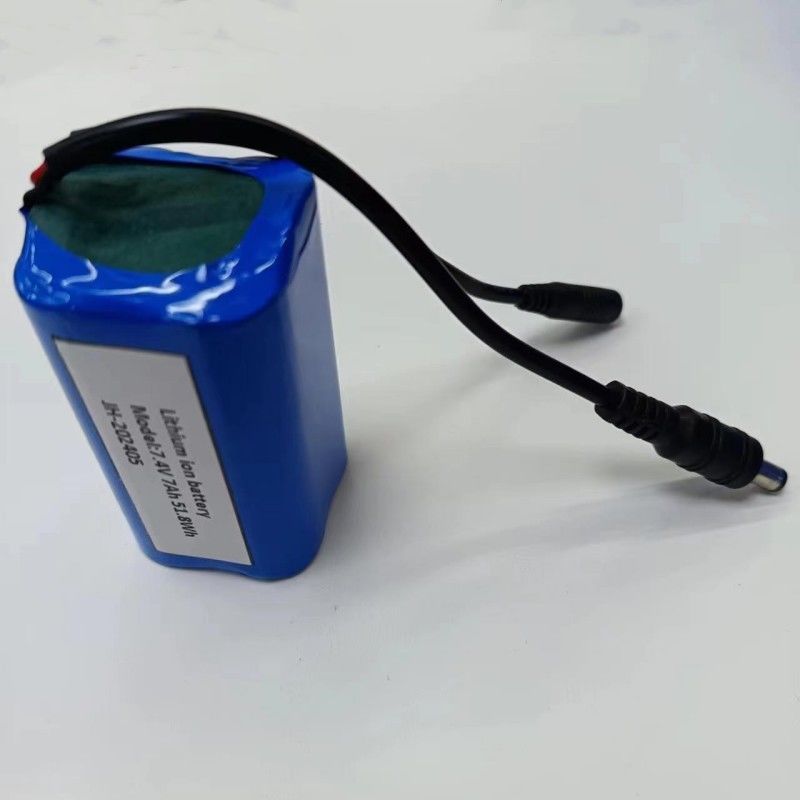 Batteria a striscia a LED 7.4V Capacità massima per 4 celle 18650 Batteria con presa a corrente continua