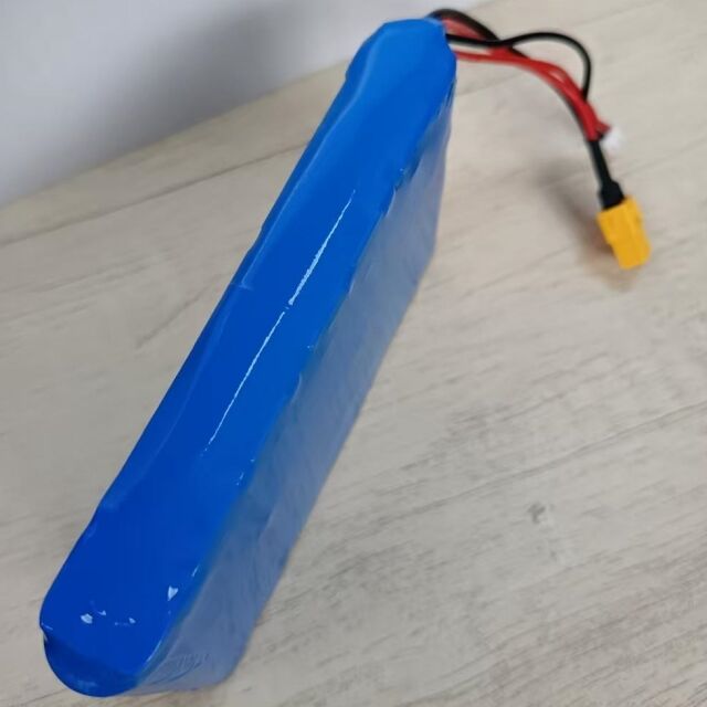 Pacchetto batterie personalizzato 7s1p 18650 24V 3500mAh Per motore da 350W con spina Xt60